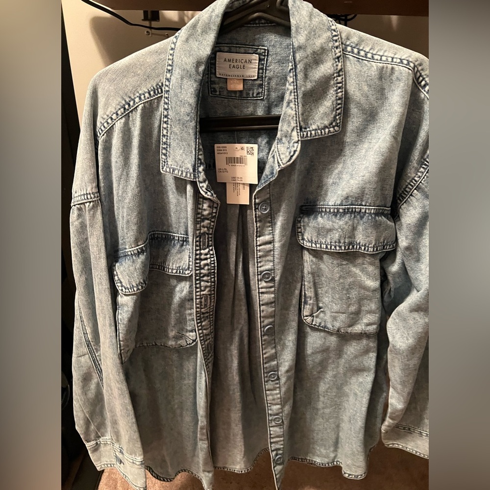 American Eagle denim button up shirt